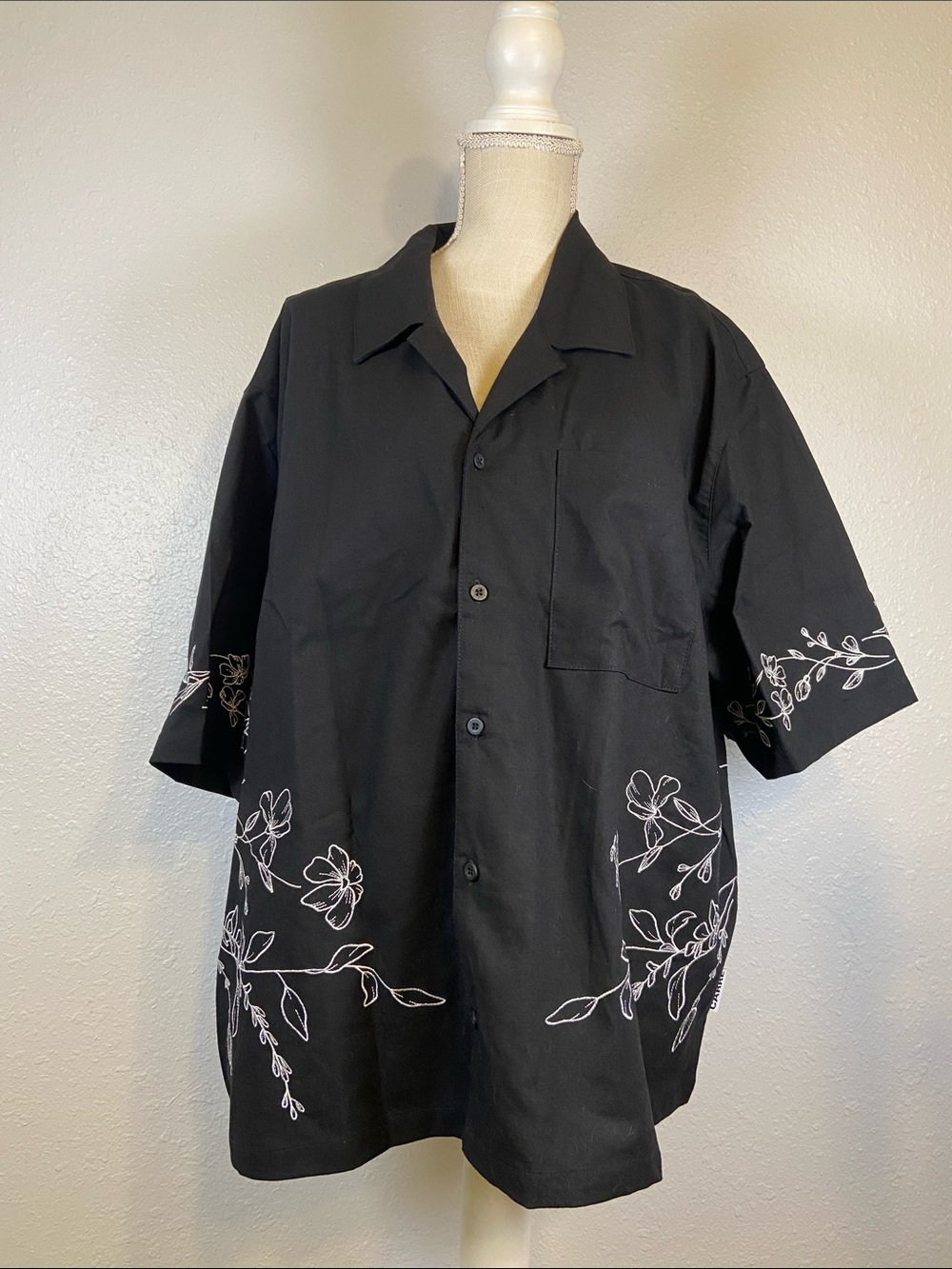 Carre Cabo Botanical Embroidered Resort Streetwear Button Up Shirt Size 2XL NEW
